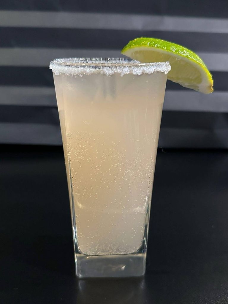 Margarita clásica de limón con sal