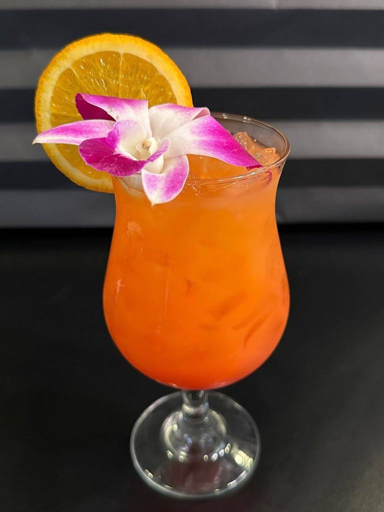 Cóctel tropical de naranja