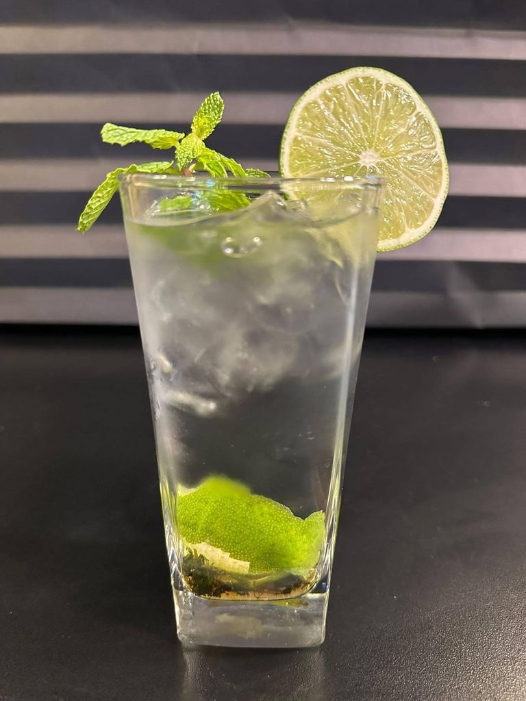 Mojito con hierbabuena